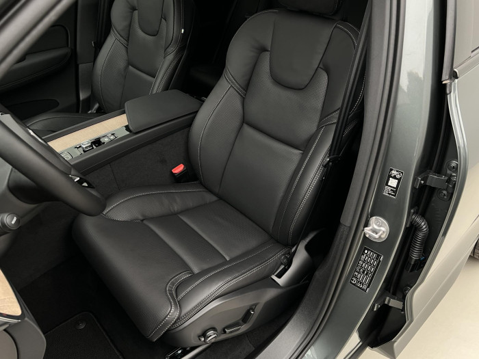 Volvo XC60 B5 AWD DARK ULTRA AUT