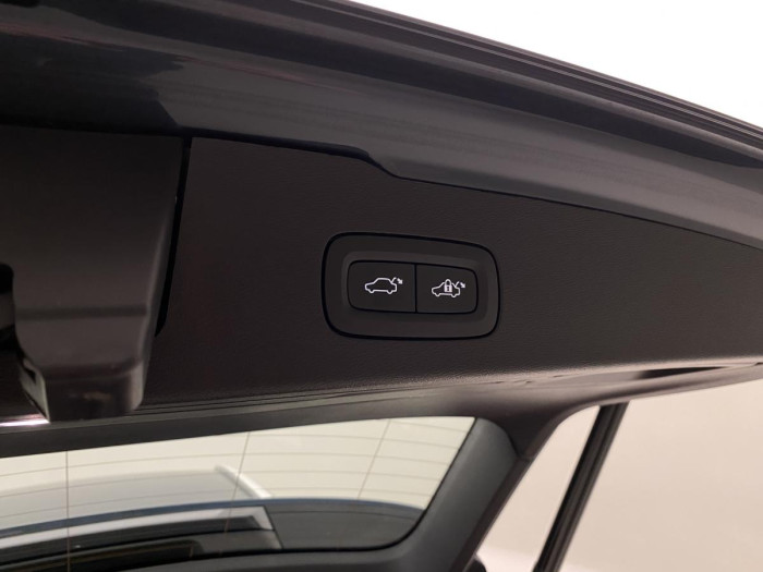 Volvo V60 B4 MOMENTUM REZERVACE 2.0 Momentum