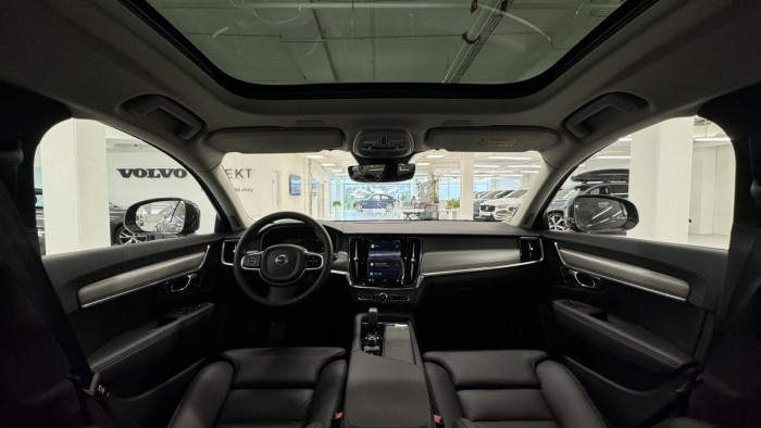 Volvo V90 CROSS COUNTRY B5 REZERVACE