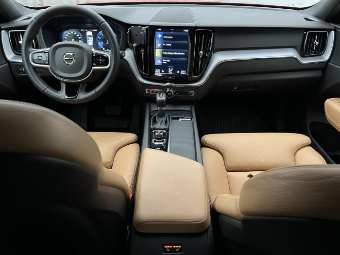 Volvo XC60 T5 AWD MOMENTUM PRO AUT 2.0 Momentum