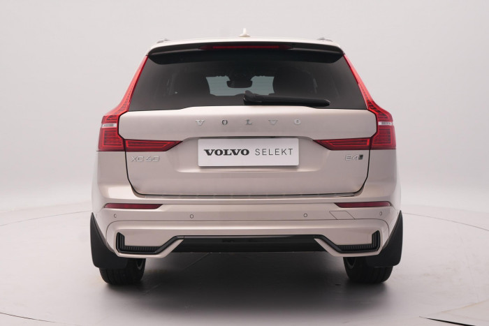 Volvo XC60 B4 AWD PLUS DARK AUT 1. maj.