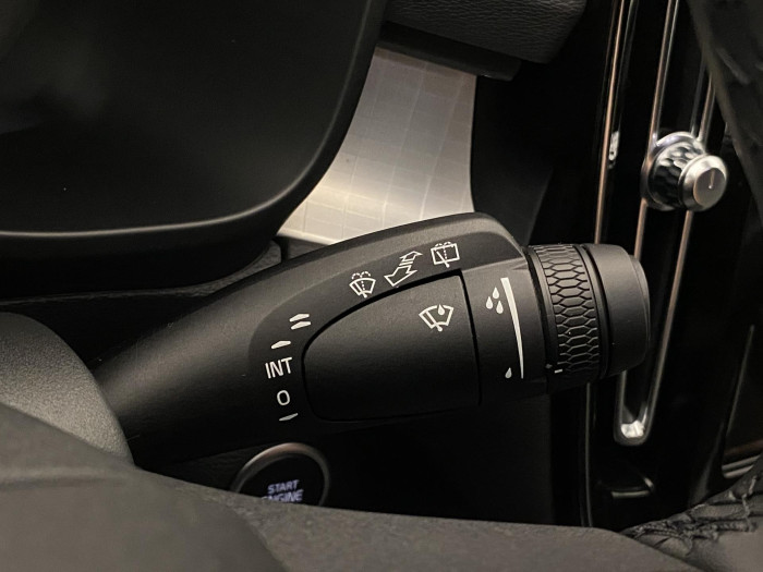 Volvo XC40 B3 AUT DARK PLUS