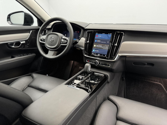 Volvo V90 T6 AWD RECHARGE PLUS DARK AUT
