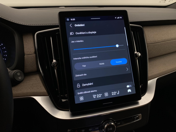 Volvo XC90 B5 AWD BRIGHT PLUS AUT CZ 7m