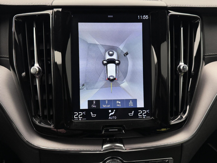 Volvo XC60 T8 AWD RECHARGE REZERVACE