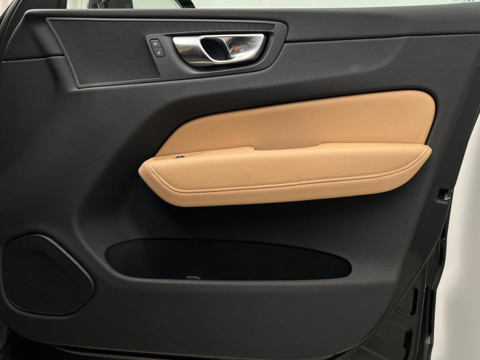 Volvo XC60 D4 AWD INSCRIPTION AUT CZ 2.0 d