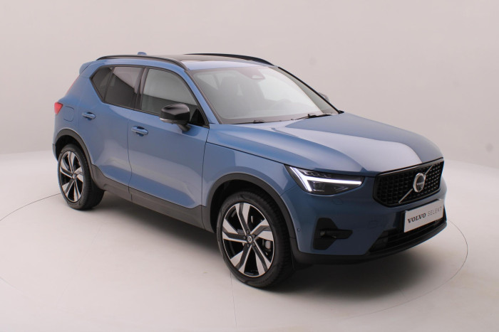 Volvo XC40 B3 DARK ULTRA AUT CZ