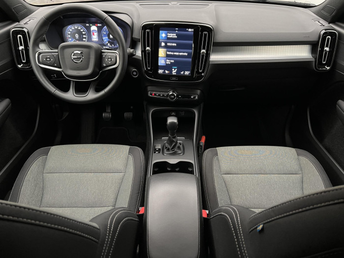 Volvo XC40 T3 MOMENTUM 1.maj. 1.5 Momentum