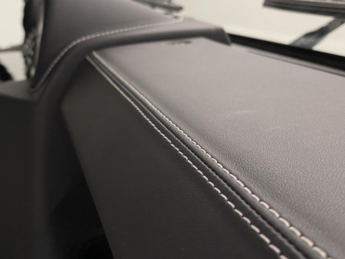 Land Rover Defender WORKS V8 TROPHY II 1 z 25 5.0 V8