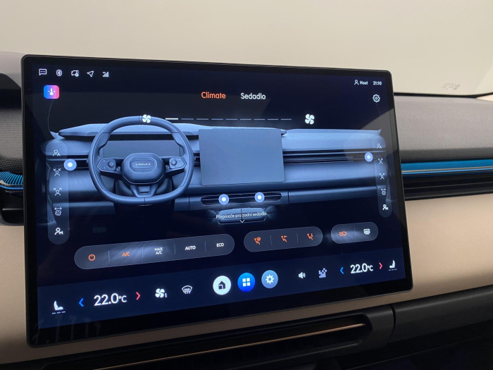 Lynk & Co 08 MORE PHEV