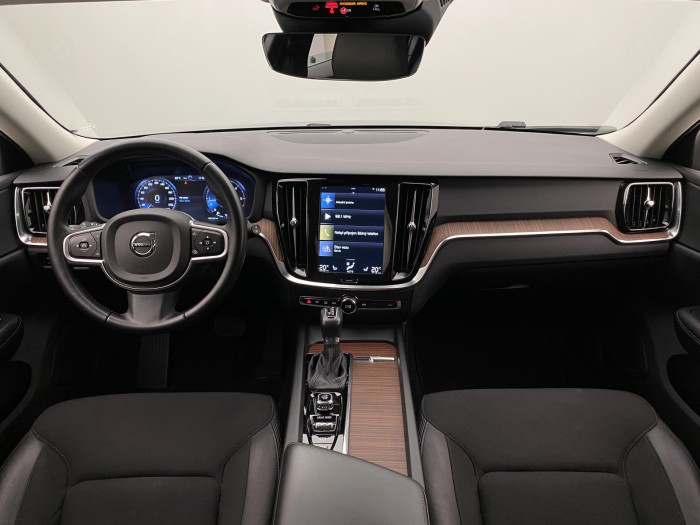 Volvo V60 D3 AWD MOMENTUM AUT CZ 2.0 d Momentum