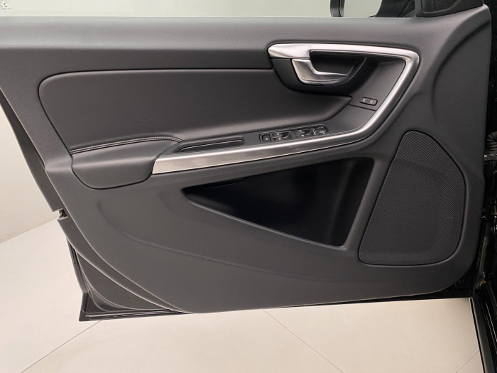 Volvo V60 D4 SUMMUM AUT 2.0 d Summum