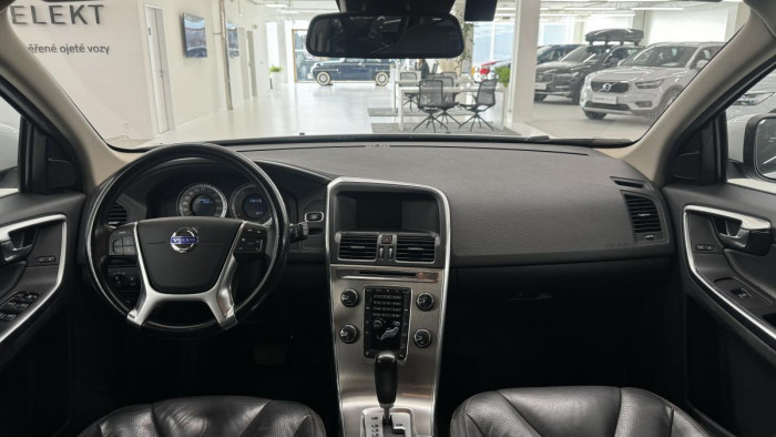 Volvo XC60 D5 AWD SUMMUM REZERVACE 2.4 d Summum