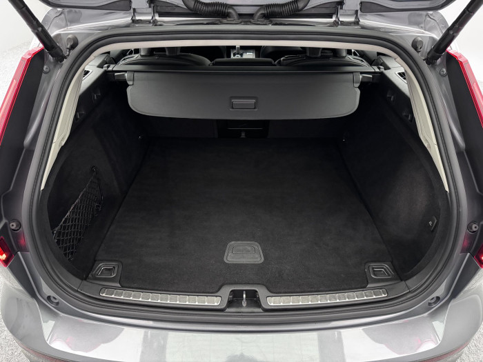 Volvo V60 B4 MOMENTUM PRO AUT 2.0 Momentum