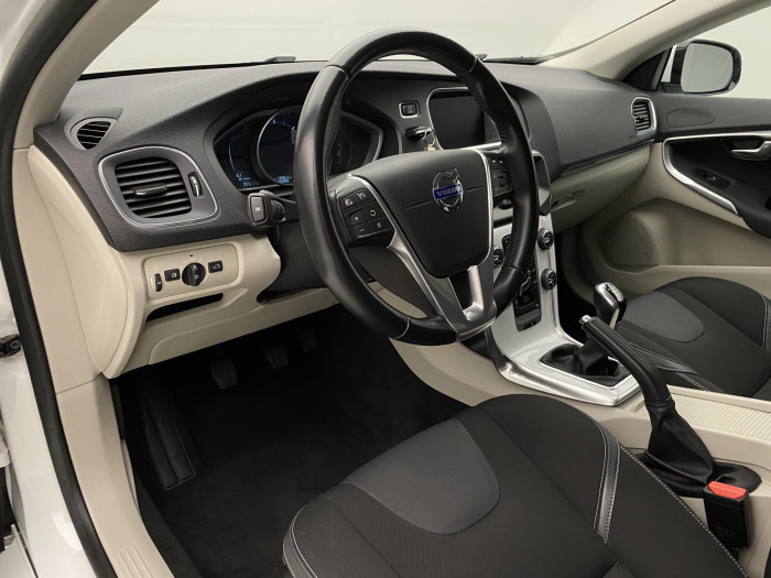 Volvo V40 D2 MOMENTUM 1.6 d Momentum