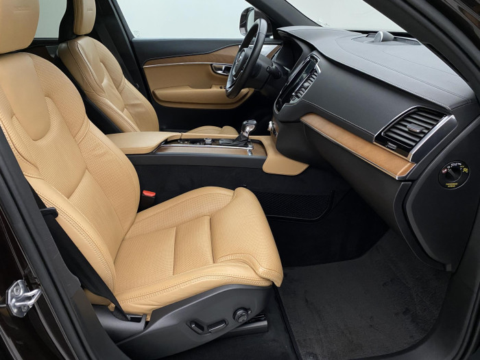 Volvo XC90 B5 AWD INSCRIPTION AUT CZ