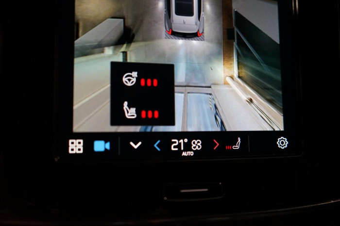Volvo XC40 PURE ELECTRIC TWIN - Rezervace