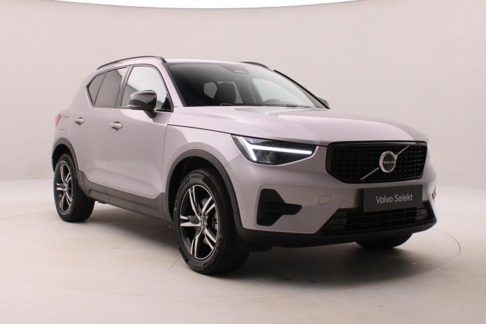Volvo XC40 B3 DARK PLUS AUT CZ