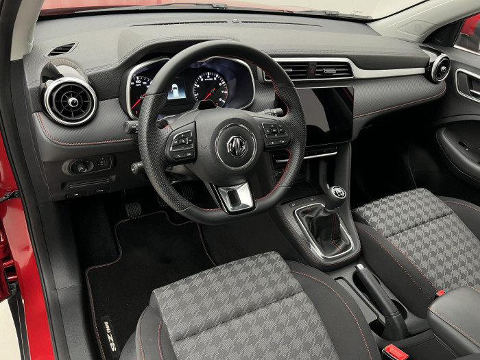 MG ZS 1.5 ESSENTIAL PLUS CZ 1.maj.