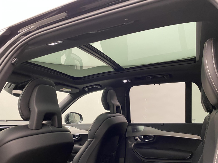 Volvo XC90 B5 AWD R-DESIGN AUT CZ