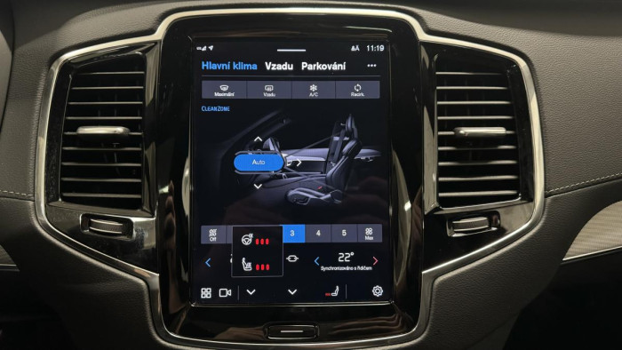 Volvo XC90 B5 AWD ULTIMATE DARK REZERVACE