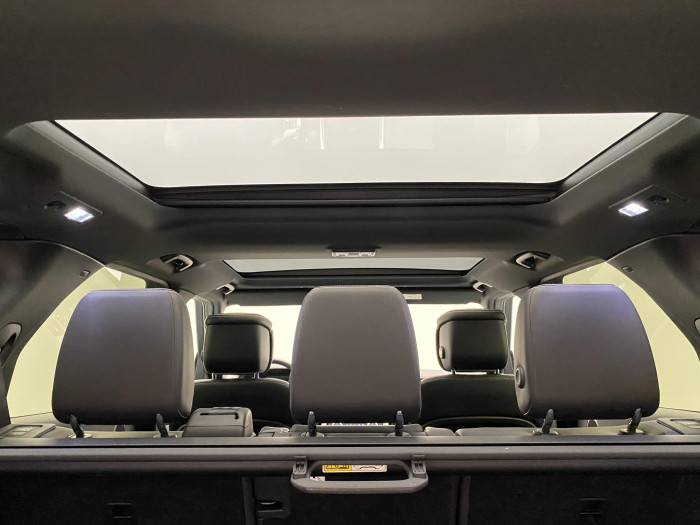 Land Rover Discovery D250 SE AWD REZERVACE 3.0 d SE