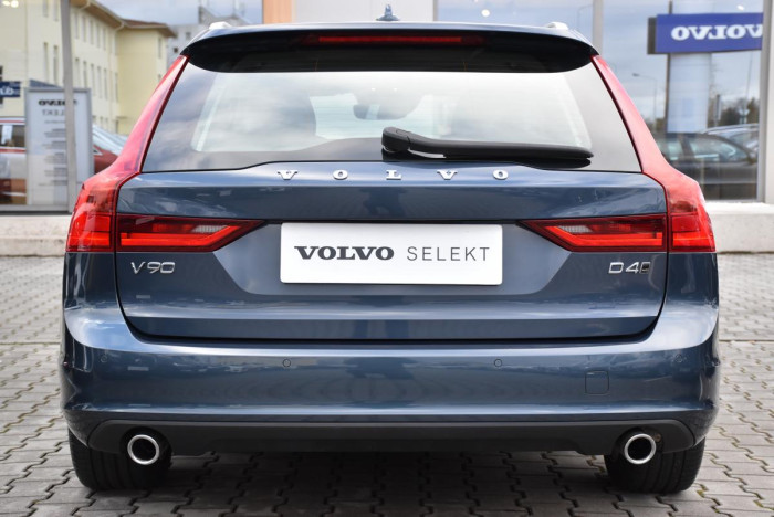 Volvo V90 D4 AWD MOMENTUM REZERVACE 2.0 d Momentum