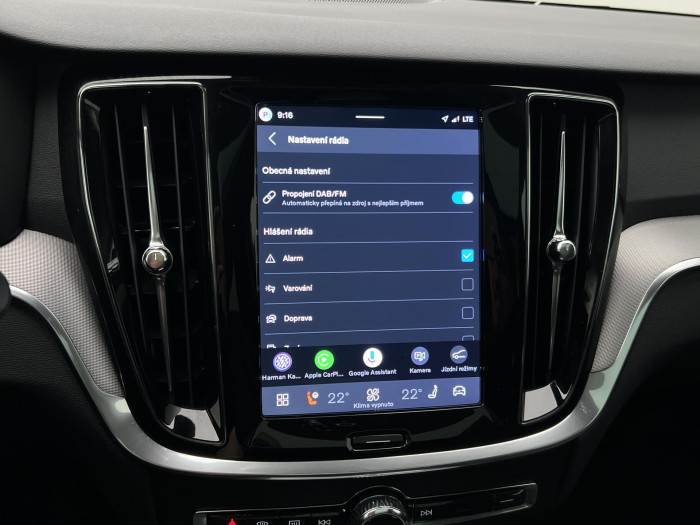 Volvo V60 B4 PLUS DARK AUT 1.maj.