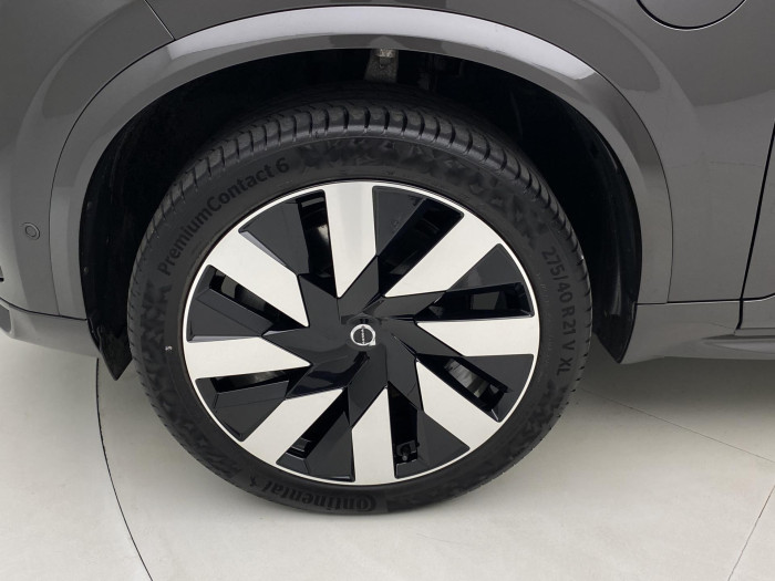 Volvo XC90 T8 AWD RECHARGE DARK REZERVACE