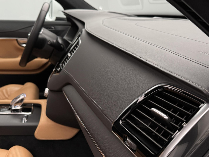 Volvo XC90 B5 AWD ULTIMATE BRIGHT AUT 7M