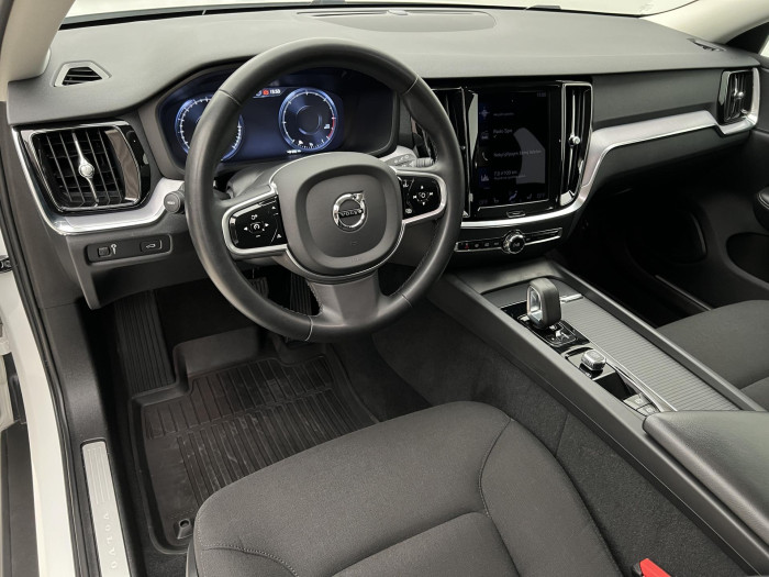 Volvo V60 CC B4 AWD AUT 1.maj 2.0 CC CC