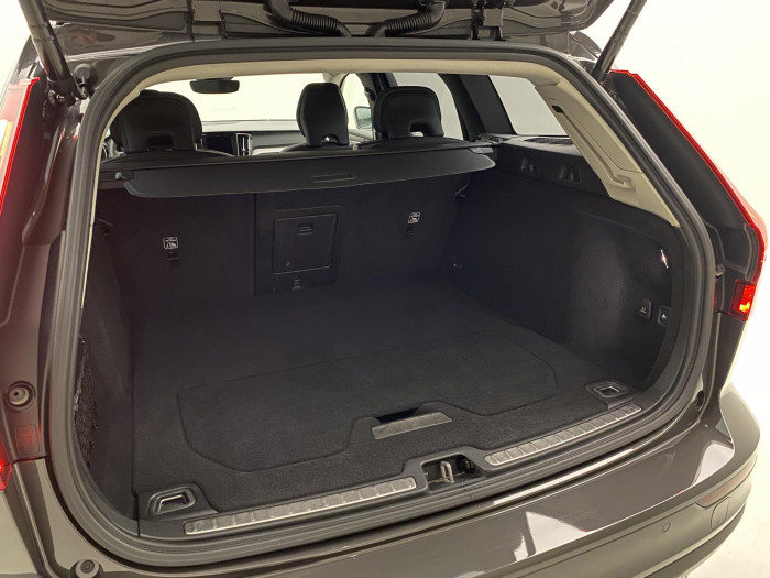 Volvo V60 CC B5 AWD PLUS BRIGHT 1.maj