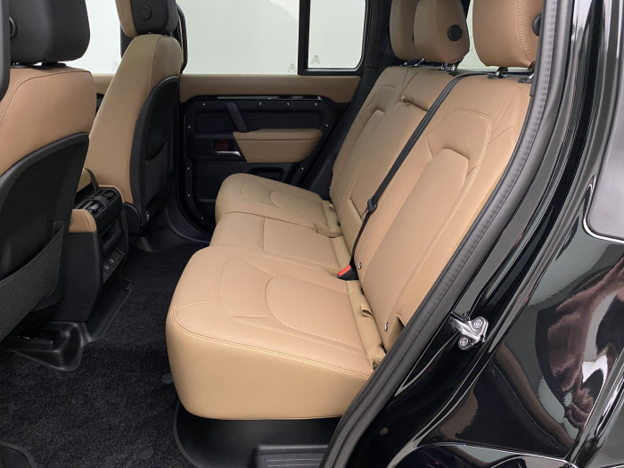 Land Rover Defender 110 D300 X-DYNAMIC HSE AWD AUT 3.0 d Dynamic