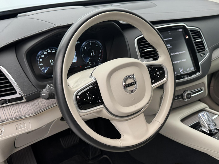 Volvo XC90 B5 AWD INSCRIPTION REZERVACE