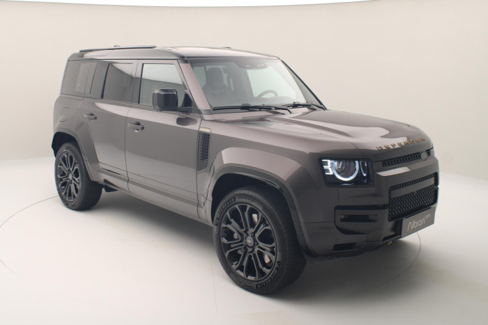 Land Rover Defender P635 OCTA AWD AUT