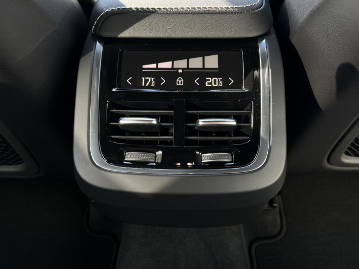 Volvo XC60 B4 DARK PLUS Aut 1.maj. 2.0 Plus