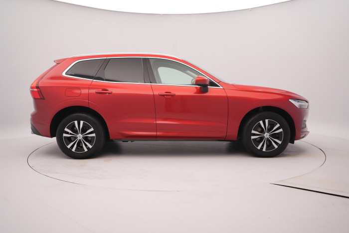 Volvo XC60 B4 AWD MOMENTUM PRO CZ 2.0 Momentum