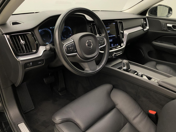 Volvo V60 B4 MOMENTUM AUT 2.0 Momentum