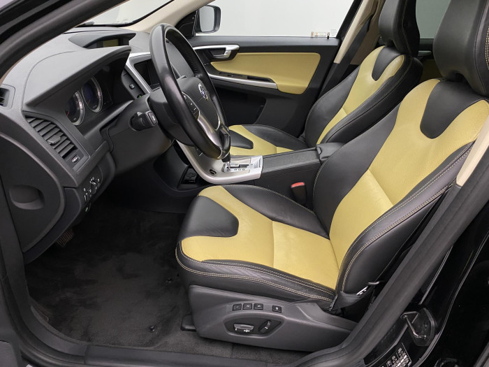 Volvo XC60 D5 AWD SUMMUM AUT CZ 2.4 d Summum