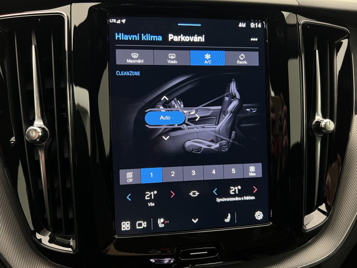 Volvo XC60 T6 AWD RECHARGE PLUS DARK AUT