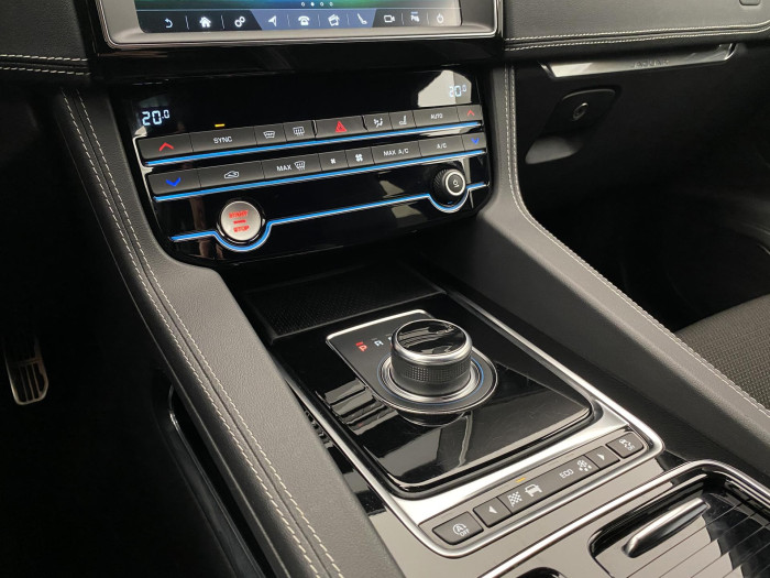Jaguar F-Pace 25d R-SPORT AWD AUT CZ 2.0 d Sport