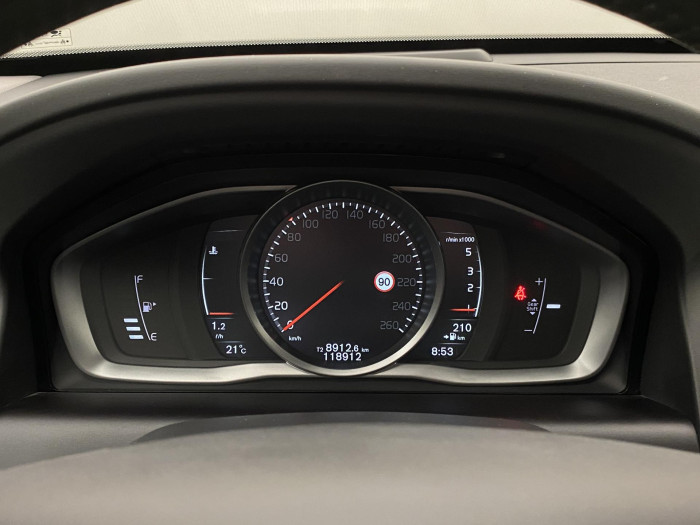 Volvo XC60 D5 AWD MOMENTUM CZ 2.4 d Momentum