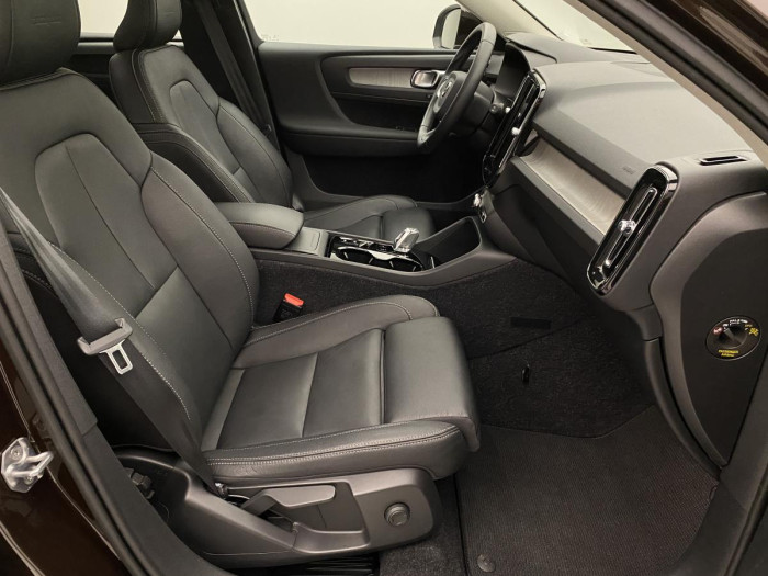 Volvo XC40 D4 AWD INSCRIPTION REZERVACE 2.0 d