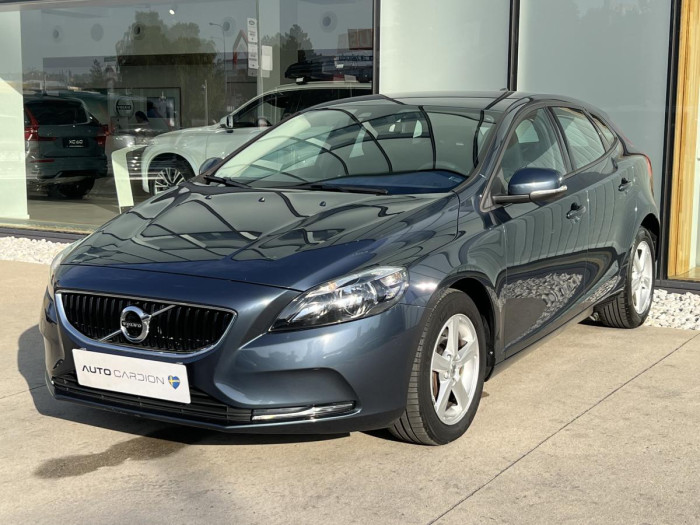 Volvo V40 D2 NAVIGACE Aut 1.maj. 2.0 d