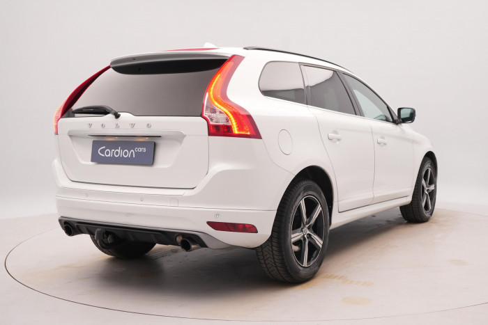 Volvo XC60 D3 R-DESIGN NEZ.TOPENÍ 2.0 d