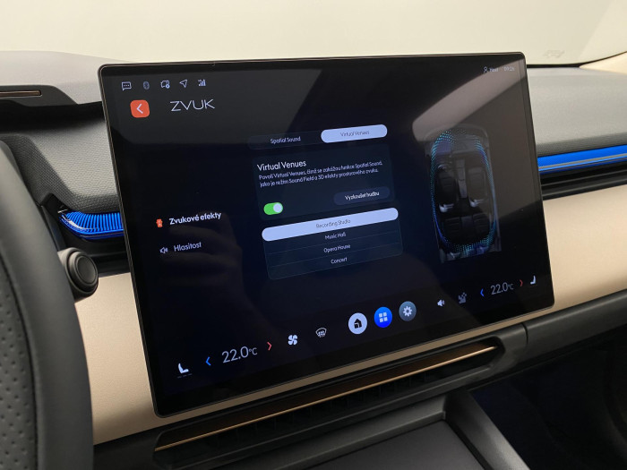 Lynk & Co 08 MORE PHEV