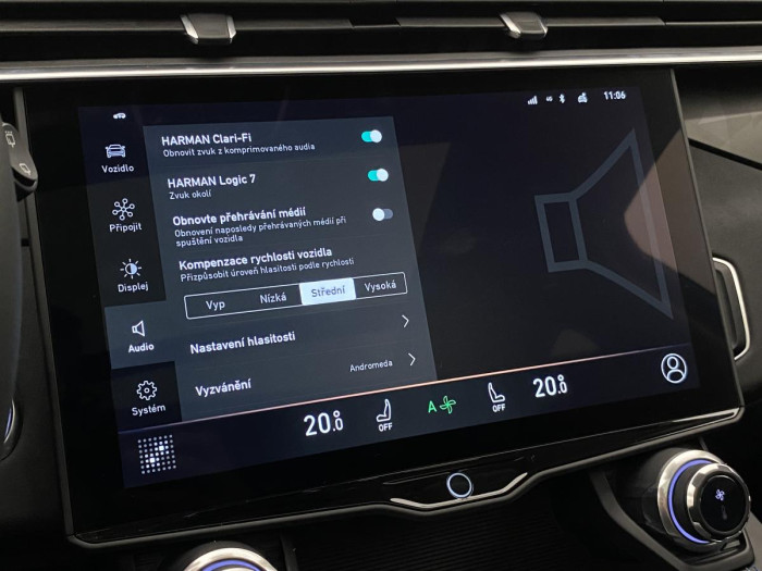 Lynk & Co 01 PHEV DCT AUT 1.maj. REZERVACE