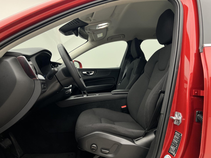 Volvo XC60 B4 AWD MOMENTUM AUT 1.maj. 2.0 Momentum