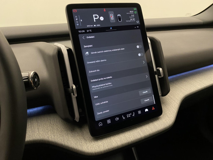 Volvo EX30 PURE ELECTRIC PLUS RWD