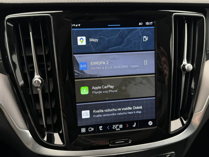 Volvo V60 CC B4 AWD ULTIMATE REZERVACE 2.0 CC CC